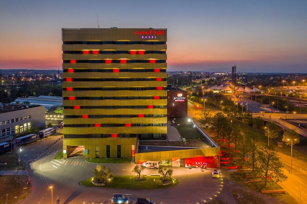 Airport - Convenient&friendly Hotel