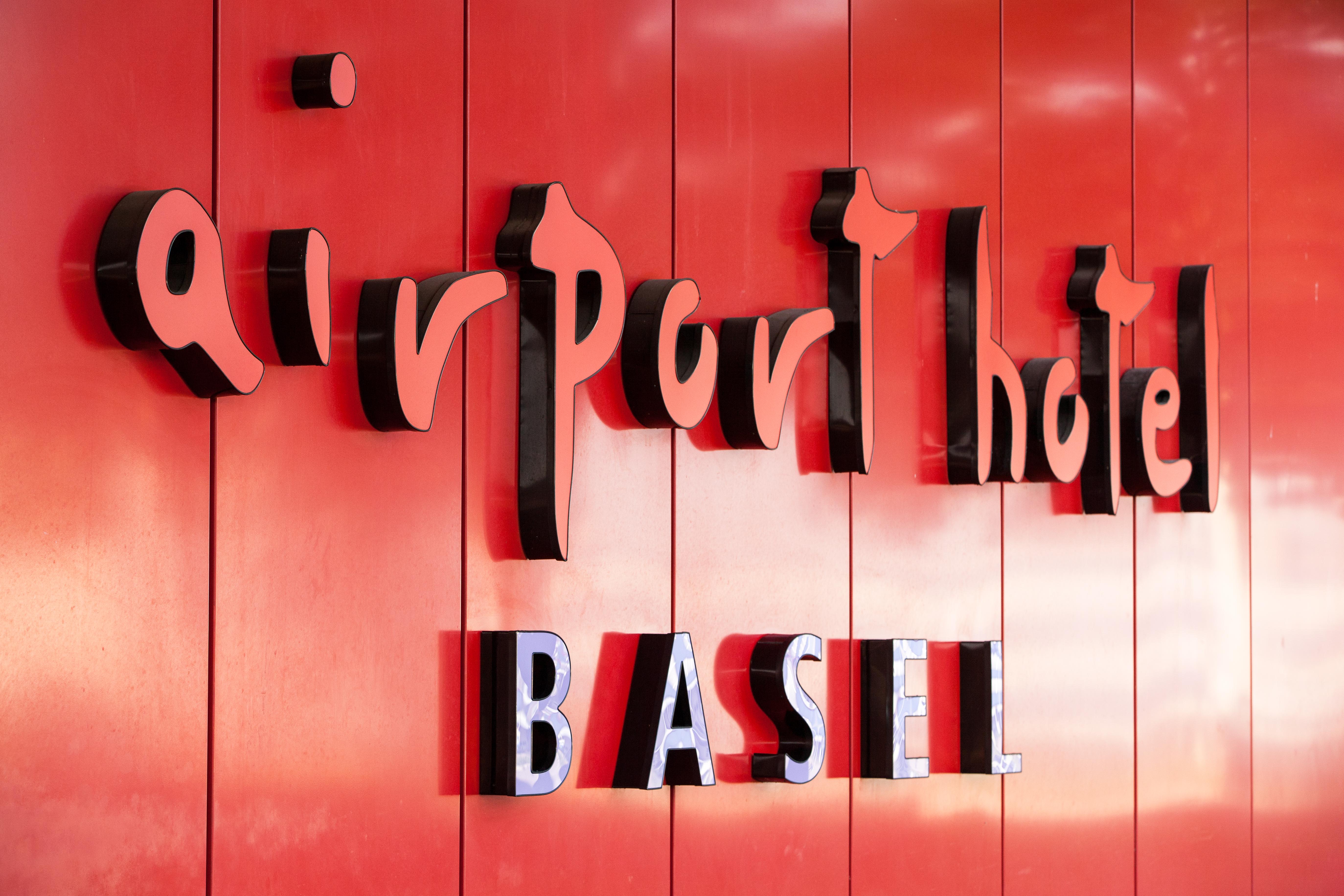Airport - Convenient&friendly Hotel 3*